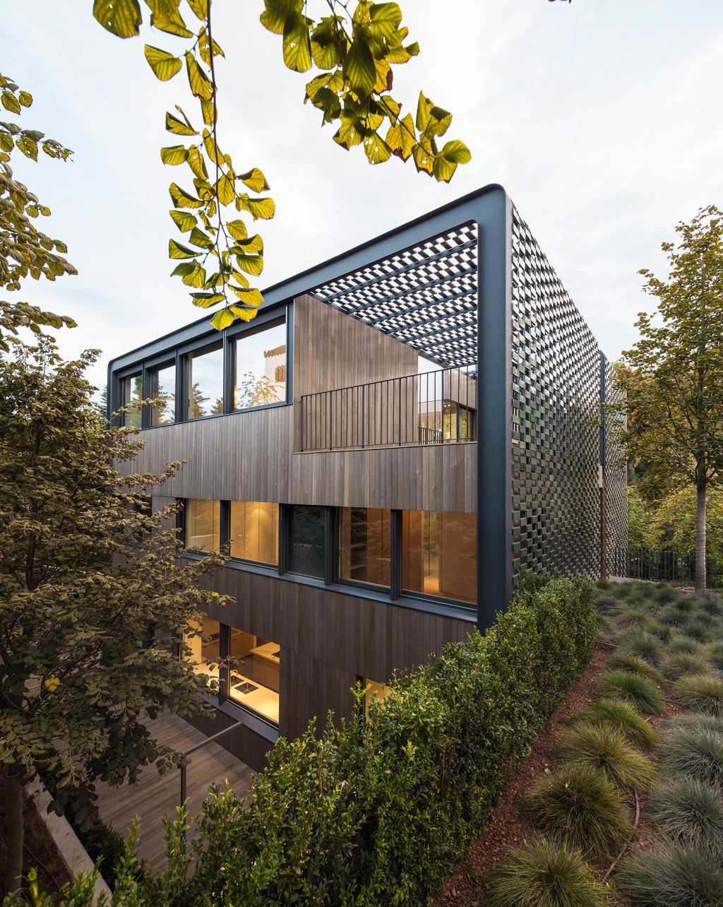 TR House
